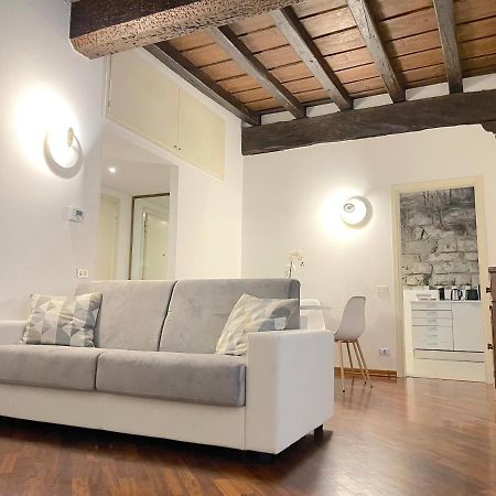Tower Gombito'S Apartment Бергамо Екстериор снимка